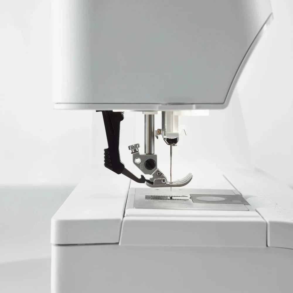 Pfaff expression™ 720 Sewing Machine Special Edition